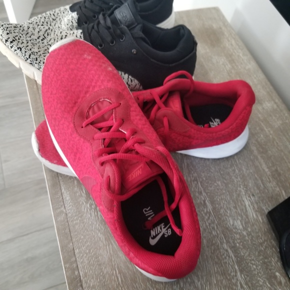 Nike SB Stefan Jawosli Red Size 10 - Picture 2 of 8